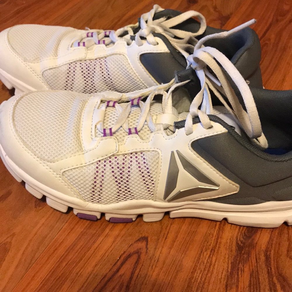 White Reebok - Picture 2 of 4